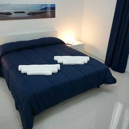 Bed and Breakfast Al Porticciolo Salerno Exterior foto