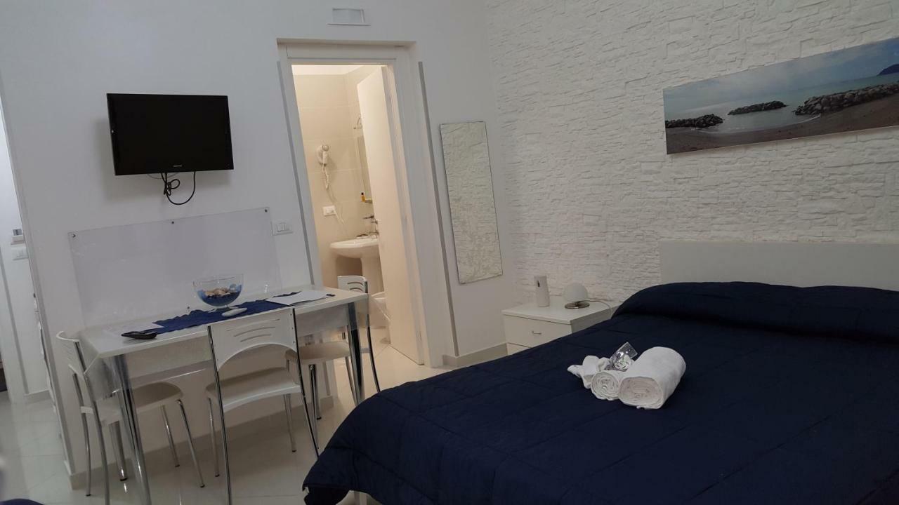Bed and Breakfast Al Porticciolo Salerno Exterior foto