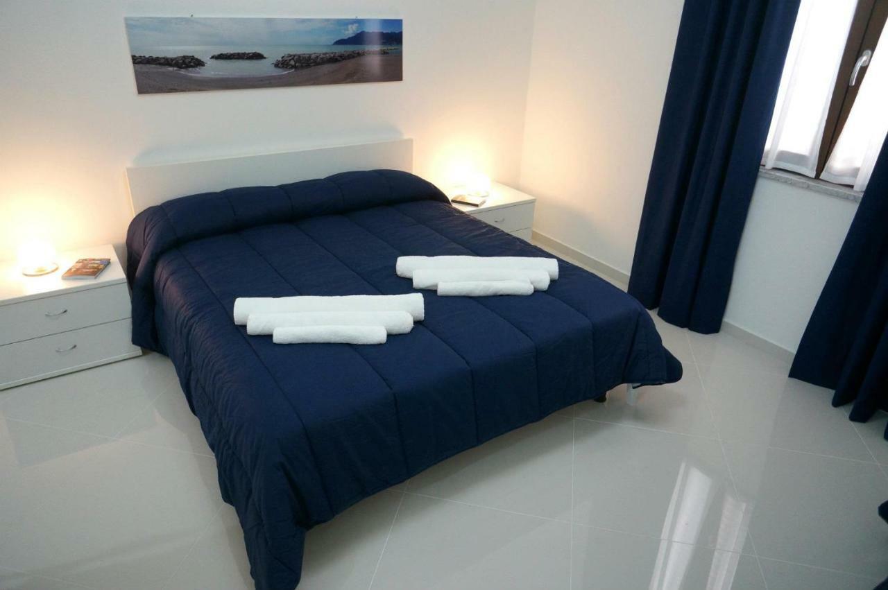 Bed and Breakfast Al Porticciolo Salerno Exterior foto