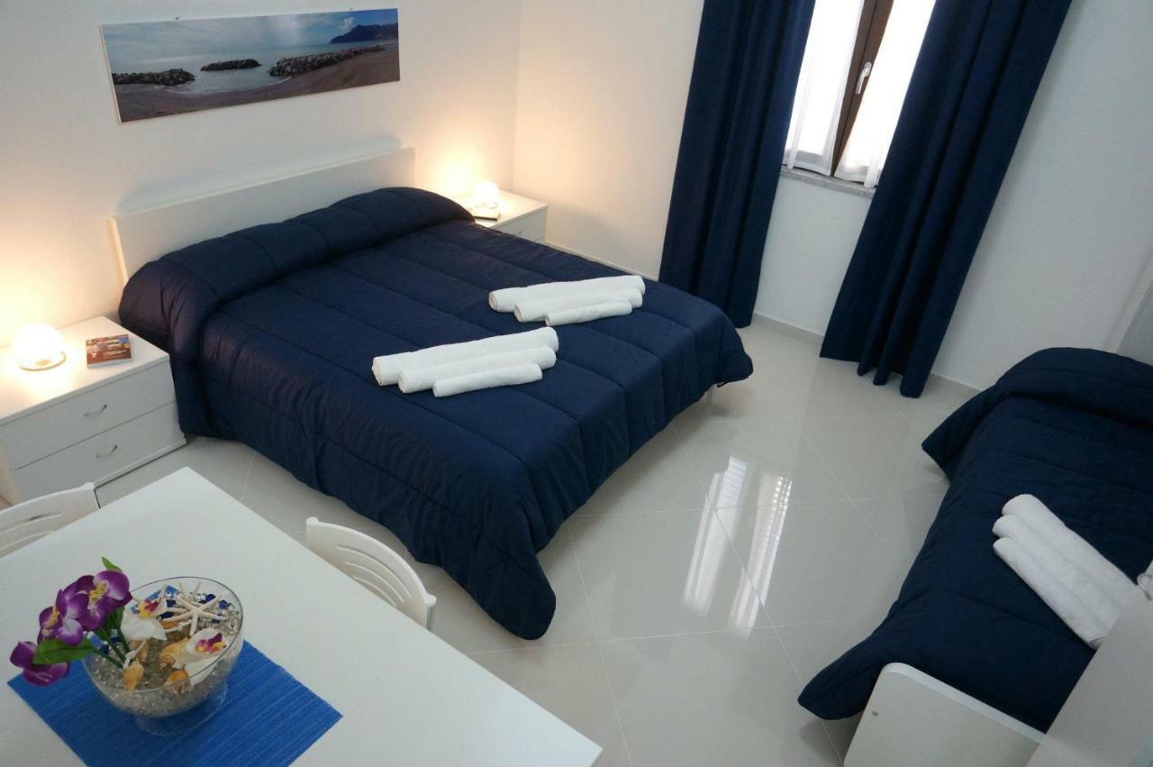 Bed and Breakfast Al Porticciolo Salerno Exterior foto