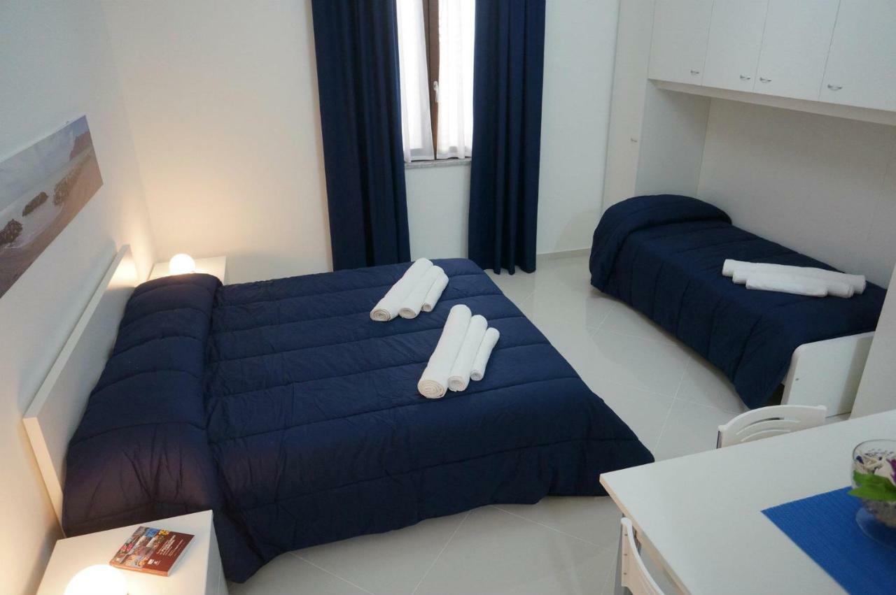 Bed and Breakfast Al Porticciolo Salerno Exterior foto