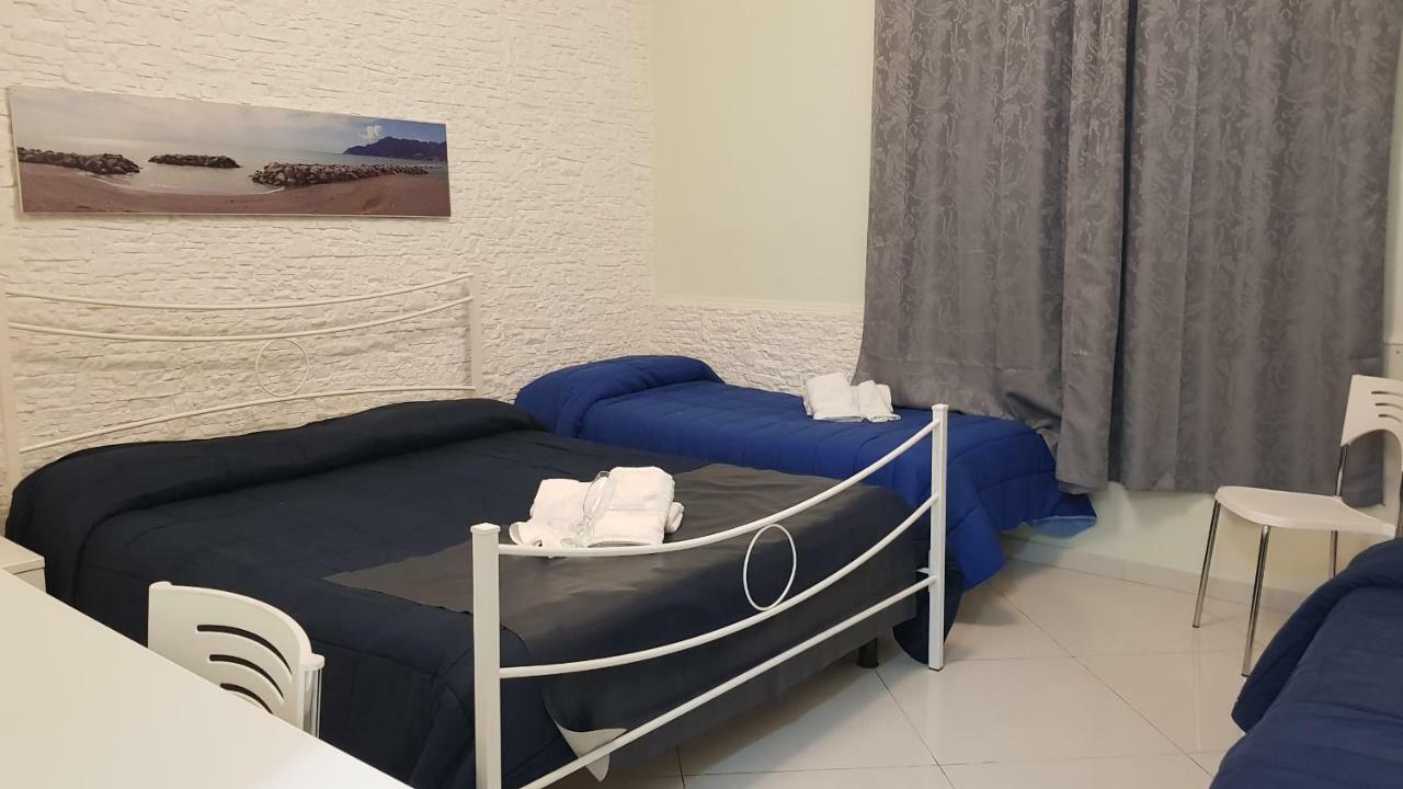Bed and Breakfast Al Porticciolo Salerno Exterior foto