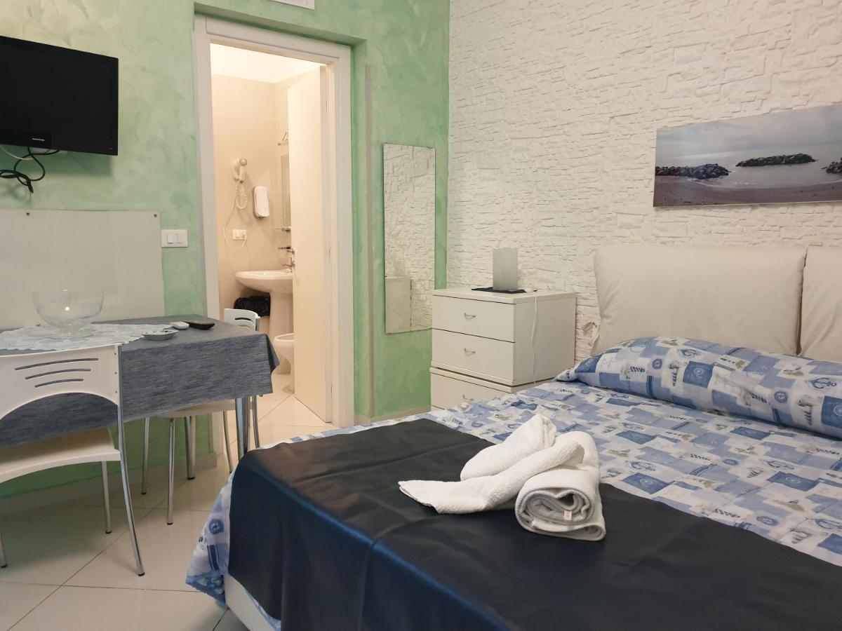 Bed and Breakfast Al Porticciolo Salerno Exterior foto