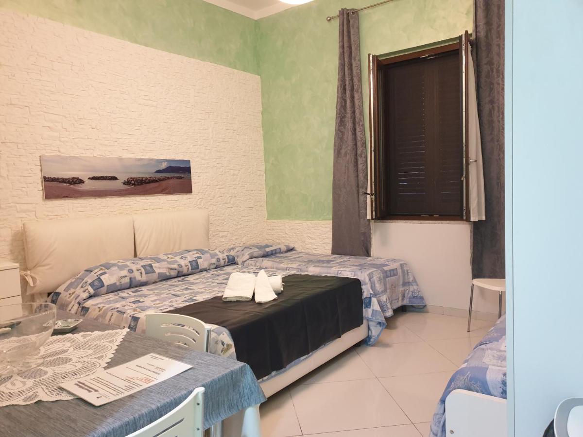 Bed and Breakfast Al Porticciolo Salerno Exterior foto